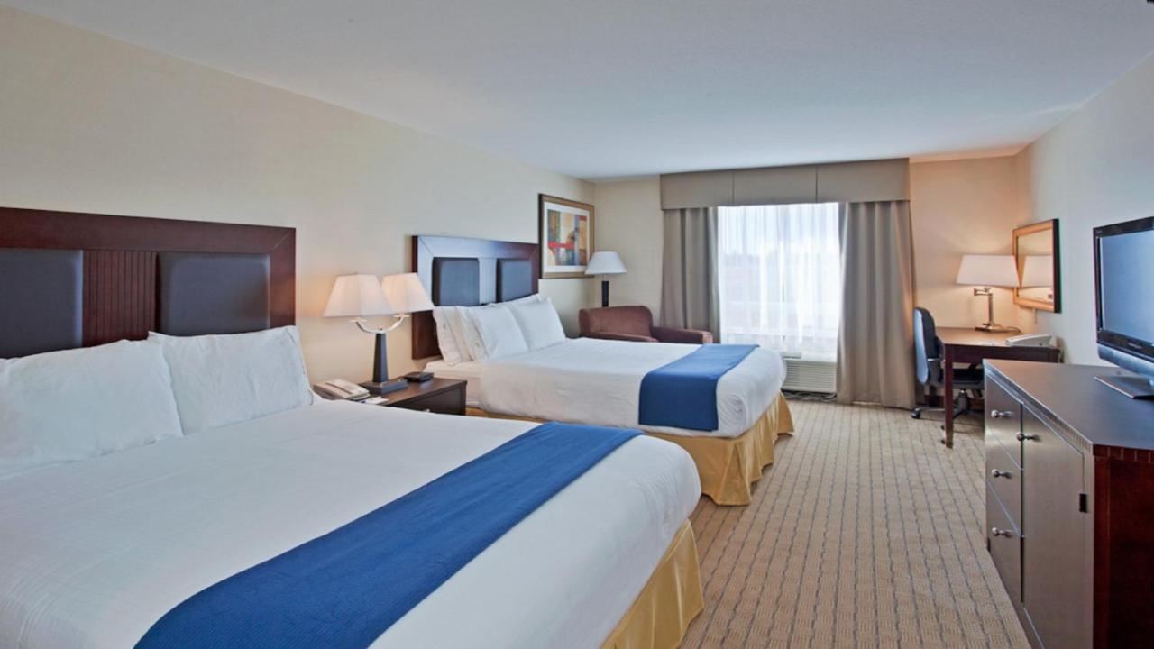 Holiday Inn Express Hotel & Suites Swift Current By Ihg Bagian luar foto